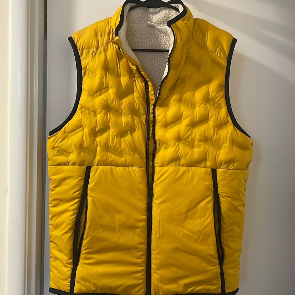 Men’s Yellow Vest